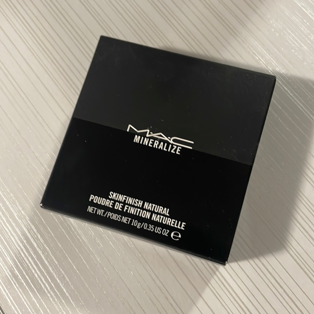 MAC COSMETICS Mineralize Powder
